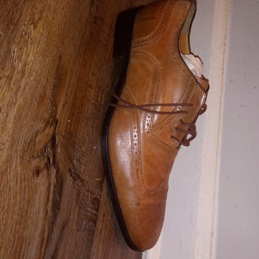 A leather men shoe